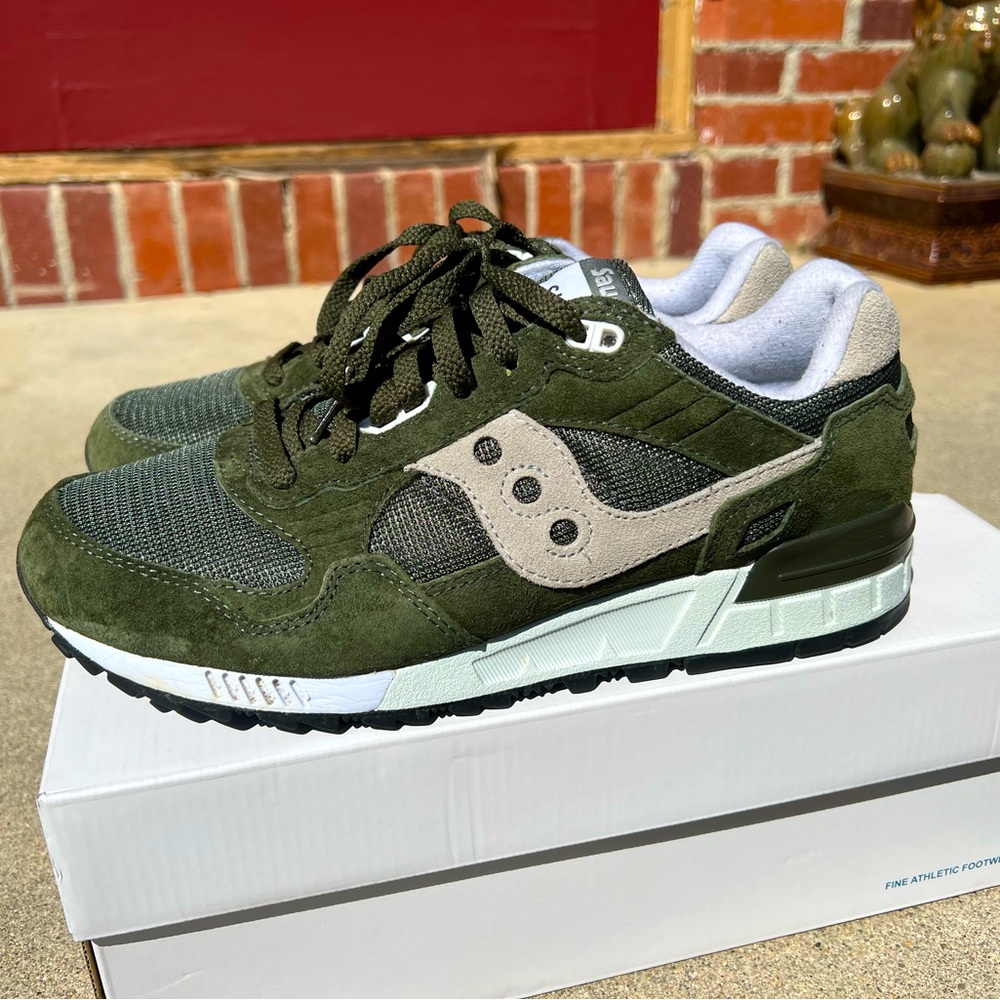 Men’s Saucony Shadow 5000 - Size 9